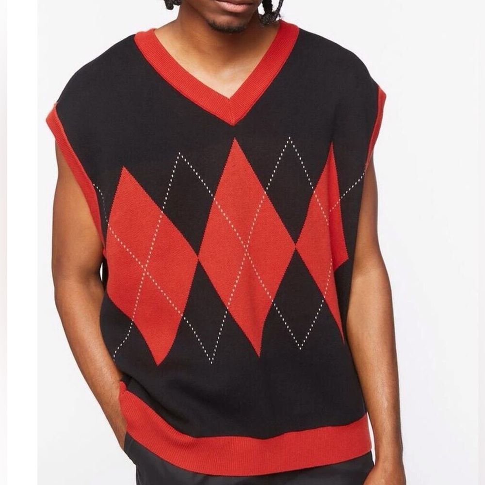 Forever 21 Argyle Sweater Vest Black Red Knit V-Neck Size M Oversized EUC unisex